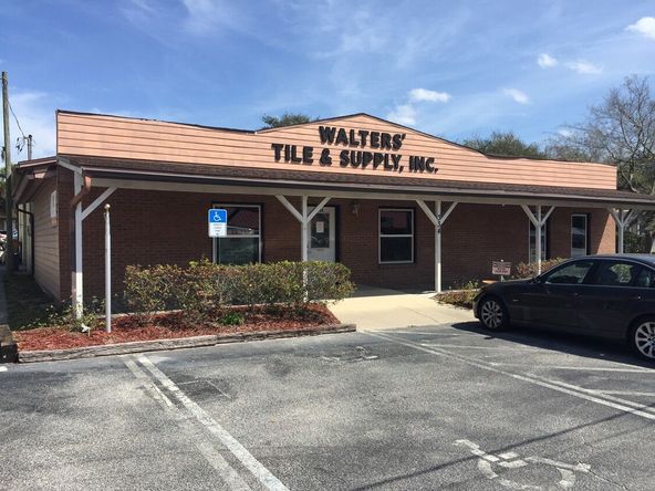 Storefront Retail Space For Lease: 334 Parkridge Ave, Orange Park, FL 32065